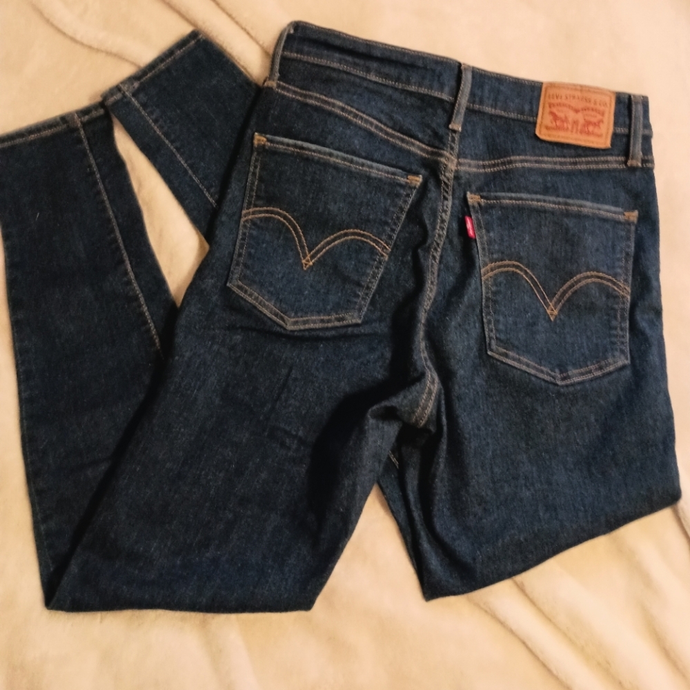 Women's Mile High High Waisted Levi's Super Skinny Jeans